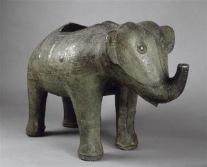 Elephant, Vase Zun à alcool, Chine du sud, époque Shang, 2è moitié du second millénaire avant J.-C., Paris, Musée Guimet